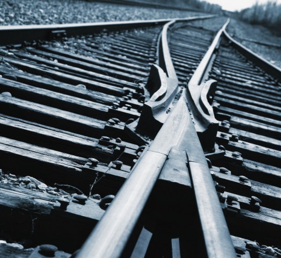 railroad-tracks-550x505