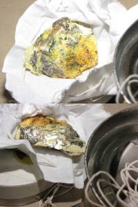 Voici  des échantillons pris à la base des murs de rétentions.Il y a eu une  forte infiltration  de métal en fusion ,particulièrement  de l'uranium 237 provenant des barres de fusion des réacteurs.Il semble  que le combustible a fondu à plusieurs milliers de dégrés puis a coulé comme  une mer de lave ver les murs...et vers la mer.Tout le sol auour des centrales ,serait à décontaminer.