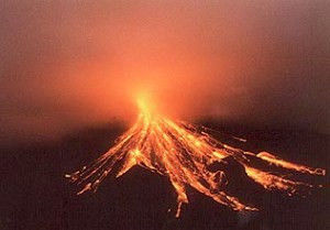 Autre photo de nuit de l'éruption du Merapi,le 19 novembre 2013.
