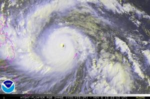 2013-11-07T000620Z_157175060_GM1E9B70MH701_RTRMADP_3_PHILIPPINES-TYPHOON-HAIYAN