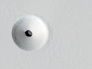 Hole in mars
