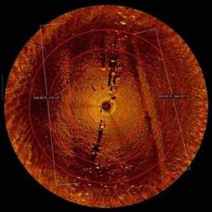 Une structure  disposée telle que Stonehenge...il y a des motifs de mastodonte sur les pierres,daprès les plongeurs.