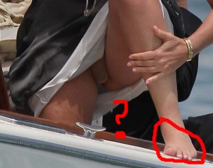 Sharon Stone...vous regardez les pieds,bien sur!