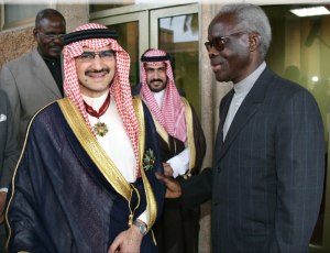 Mathieu Kérékou à droite en compagnie  d'un prince saoudien FM.