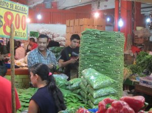 Mercado de frutas y hortalizas procedentes de México gran, gran y maravillosa ciudad.