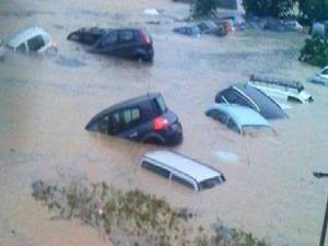 Le 23 décembre 2013,le peuple tunisien a fait face au réchauffement climatique et aux inondations.