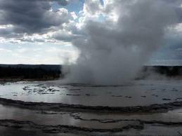 yellowstone geyser