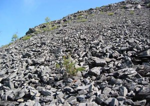 Une masse énorme de roches extraites de l'impact.