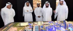 Les vrais Maîtres de Dubaï planifiant un futur chantier.