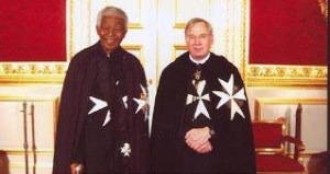 Nelson Mandela est un franc maçon bien connu...et illuminati.
