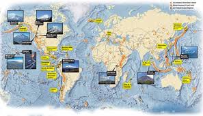 Plus de 1500 volcans actifs