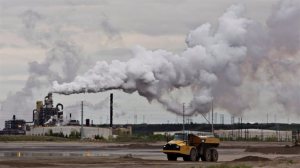 Pendant ce temps ,à Fort McMurray ...la vie des pollueurs capitalistes continue!