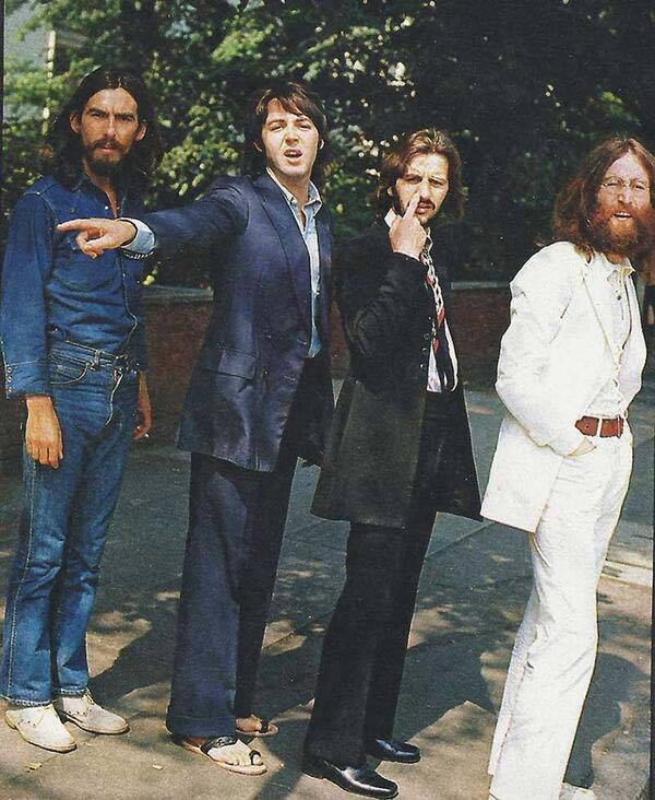Les Beatles juste avant la photo classique d'Abbey Road.