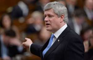 Stephen Harper ne bronche pas:il représente pourtant l'Empire au Canada!