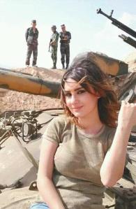 Les femmes ont des droits égaux dans l'armée du président Assad.