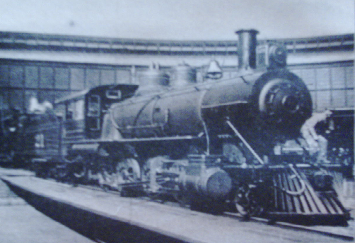 1914-Une locomotive du dernier modèle du jour sortie tout droit de ses ateliers...aux USA.