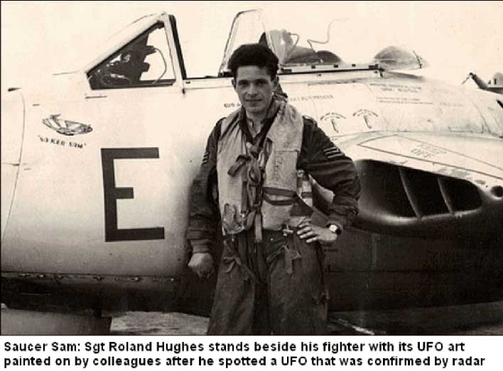Roland hugues ,pilote de l'US Air Force ,fit dessiner l'ovni qu'il prit en chasse au-dessus de Washington,en juillet 1952. 