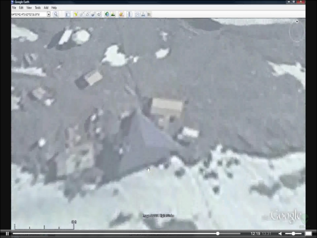 D'étranges structures apparaissent  sur les surfaces dégagées de glaces ,en Antartique.