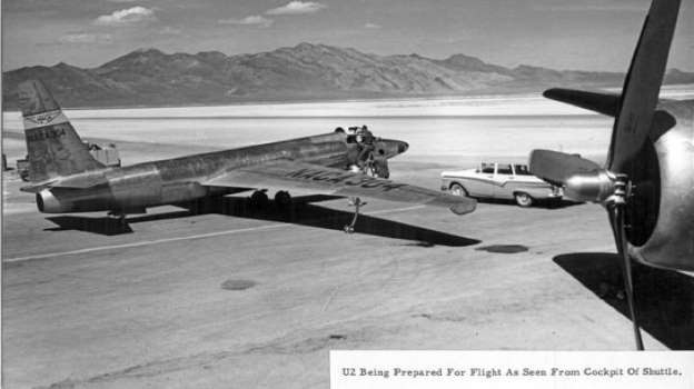La vérité sur la zone 51   L’extra-terrestre de Roswell n’aurait pas été caché dans la zone 51 au Nouveau-Mexique. Selon deux historiens de la CIA, cette zone aurait en fait servi, lors de la guerre froide, à des tests secrets sur l’avion-espion U-2. 