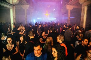 Boite de nuit satanique 004