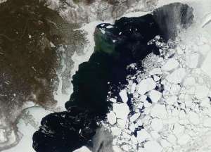 l'artique fond rapidement.