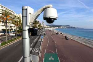 Nice...il faut effacer les images...compromettantes!?