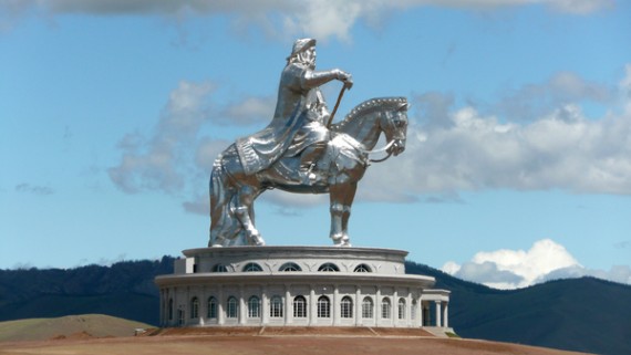 Un monument à la mémoire du grand Genghis Khan.