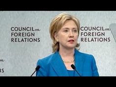 En plus que de servir les Illuminati,elle sert aussi le CFR (Council of Foreign Relations) et elle est le choix du Groupe de Bilderberg. Hillary Clinton est l'ennemie No 1 du Peuple Américain.