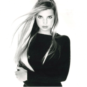 À l’époque, elle posait dans des publications telles que Glamour ou Elle.