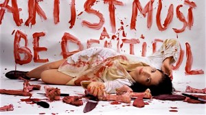 Traduction:L'art de Marina Abramovic doit être magnifique!