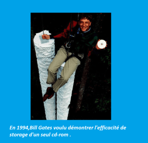 Il pouvait contenir plus d'informations que toutes les feuilles de papier en dessous de lui.