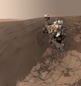 Un selfie par Curiosity.