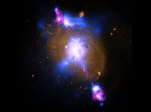 Un trou noir supermassif au centre d'une galaxie.