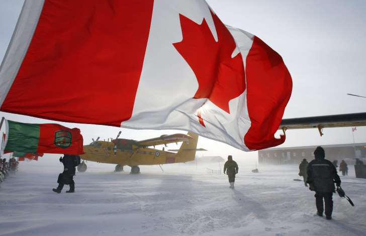  Les Rangers canadiens patrouillent sur l'île d'Ellesmere, au Nunavut.