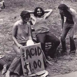 Le LSD était presque donné afin d'en répandre l'usage.