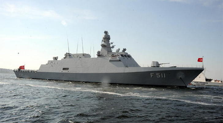 TCG Heybeliada Bien qu'il ne soit pas un navire de guerre proprement dit, il a des fonctionnalités avancées comme le système anti-aérien. Le navire de patrouille est connu pour sa capacité de furtivité.Il appartient à la marine turque.
