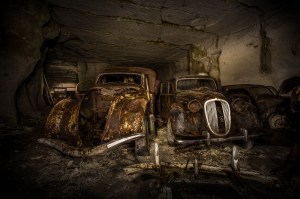 Michel a veillé à documenter sa découverte avant de poster les résultats sur Flickr. A côté des images, il a écrit qu'il soupçonnait les voitures  d'avoir été amenées dans la carrière au début de la Seconde Guerre mondiale, afin de les cacher des nazis.